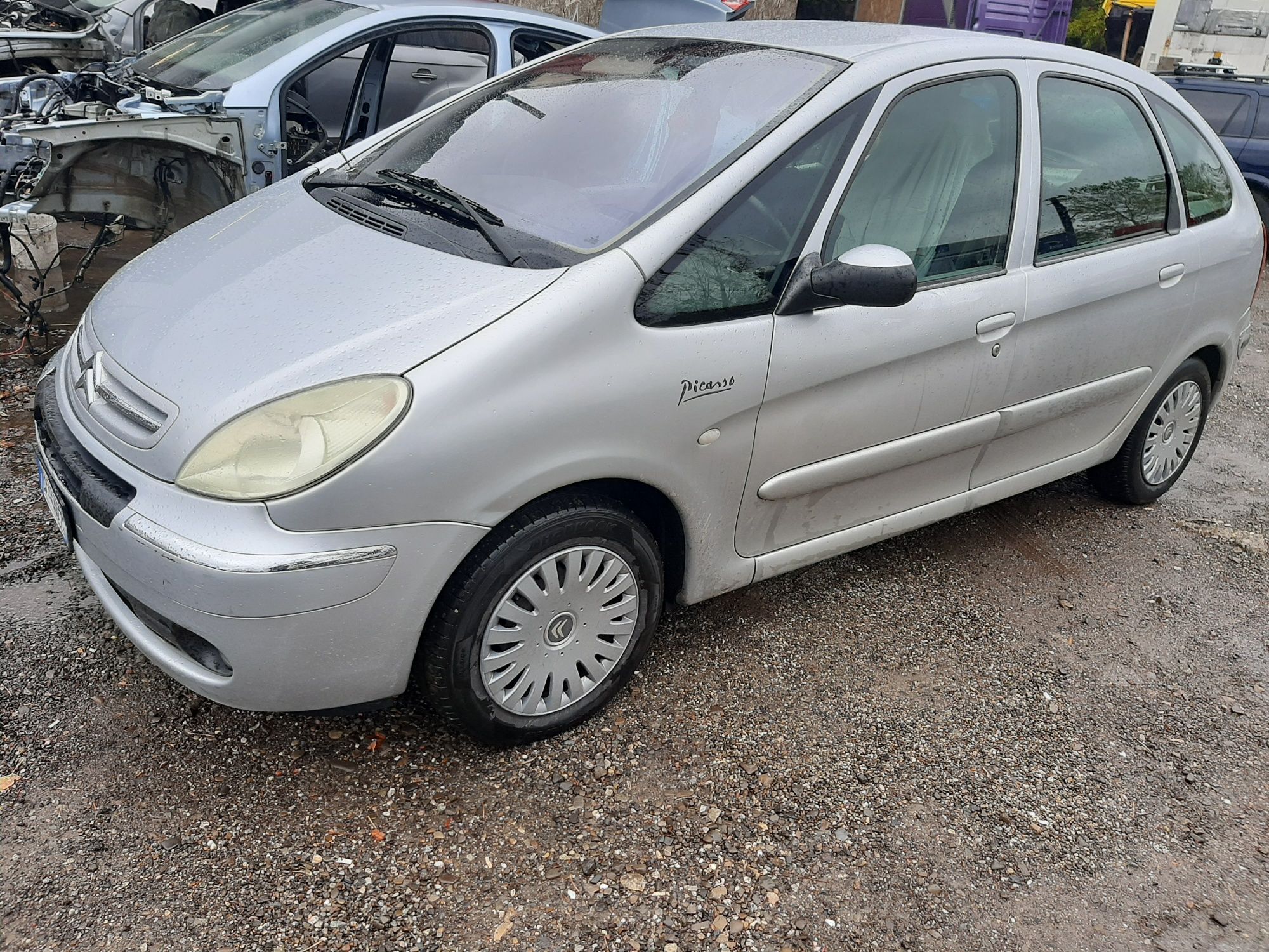 Dezmembrez / piese Citroen Xsara picasso motor 1.6 hdi