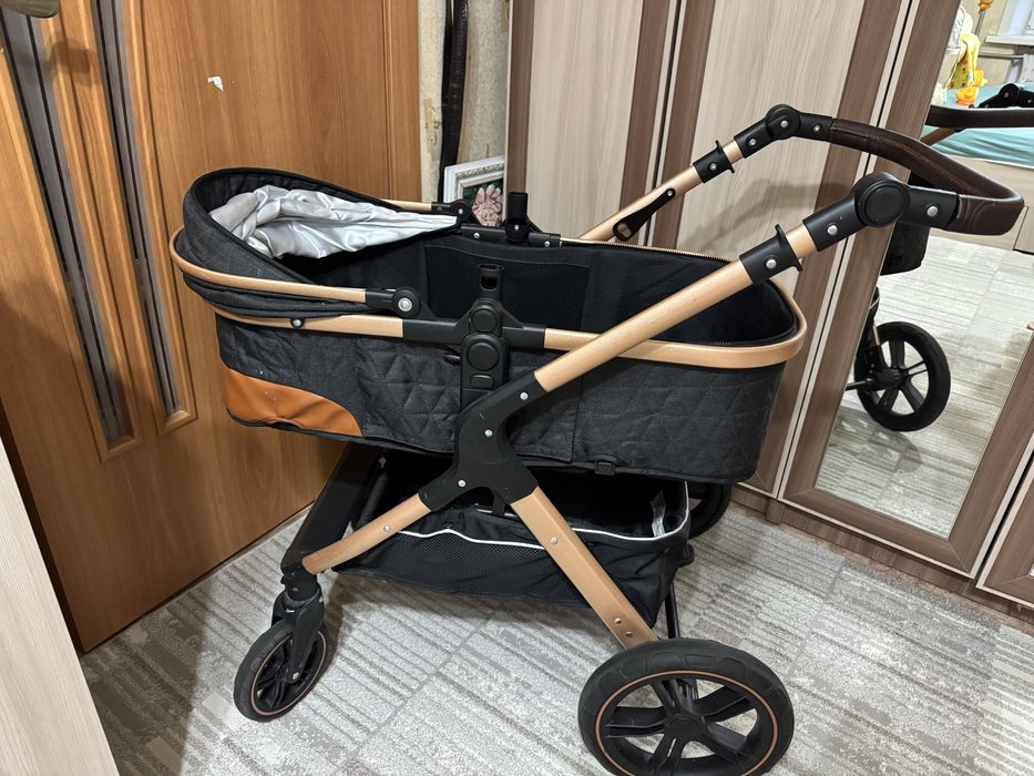 Продам коляску в хорошем состояние