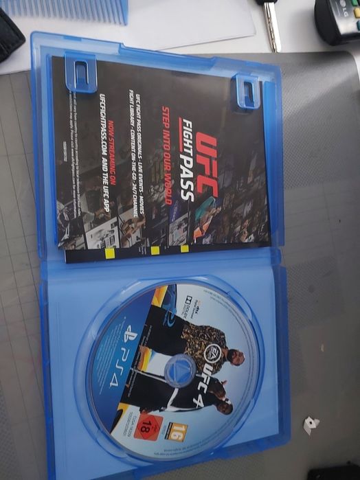 Naruto/Ufc 4 ps4 диск