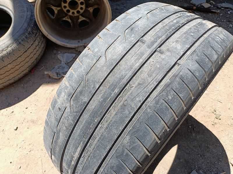 ОДНА шина 245/40 R18 - "Dunlop Sport Maxx RT" (Германия), летняя.