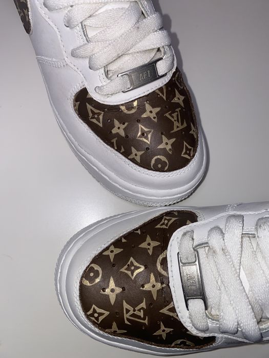 Custom adidași, personalizare încălțăminte cu vopsea sau strasuri