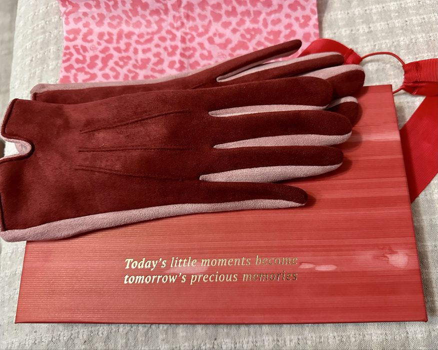 Manusi dama + cutie cadou