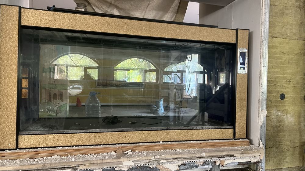 Аквариум большой