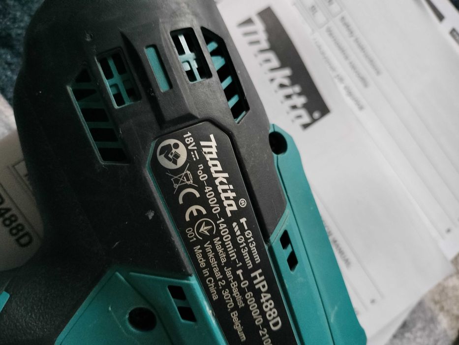 Filetanta,masina de gaurit si insubat Makita HP488D002 ca nou la cutie