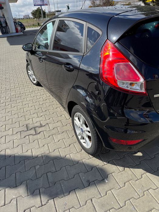 Vând Ford fiesta eco bost
