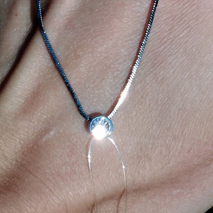 Подвеска с бриллиантом