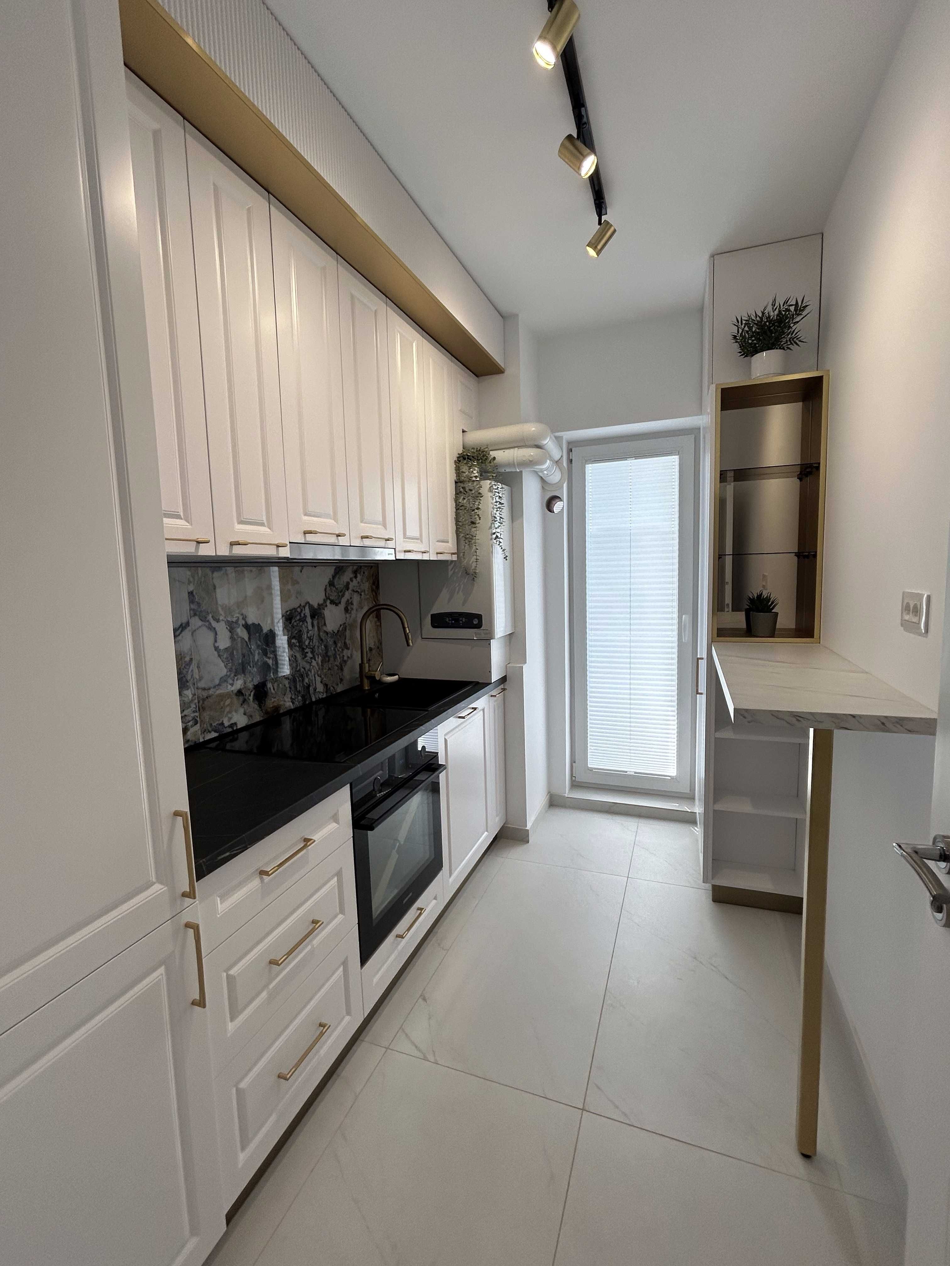 Apartament de lux 2 camere Pacurari. Contract ANAF + factura + parcare