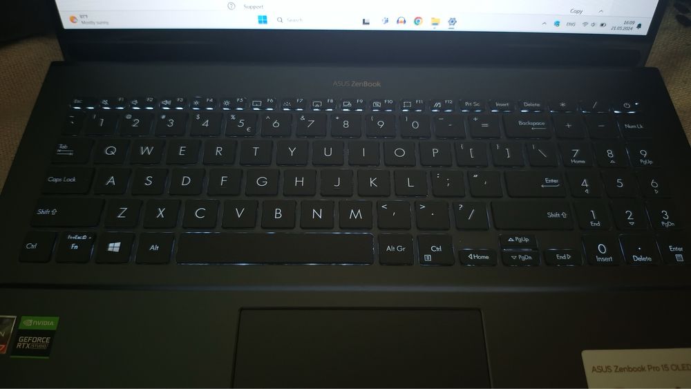 Laptop ASUS ZenBook Pro 15 OLED