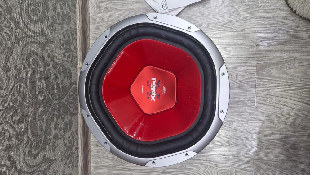 Автомобильный сабвуфер Sony XS-L151P5
Новый в коробке, не использовалс