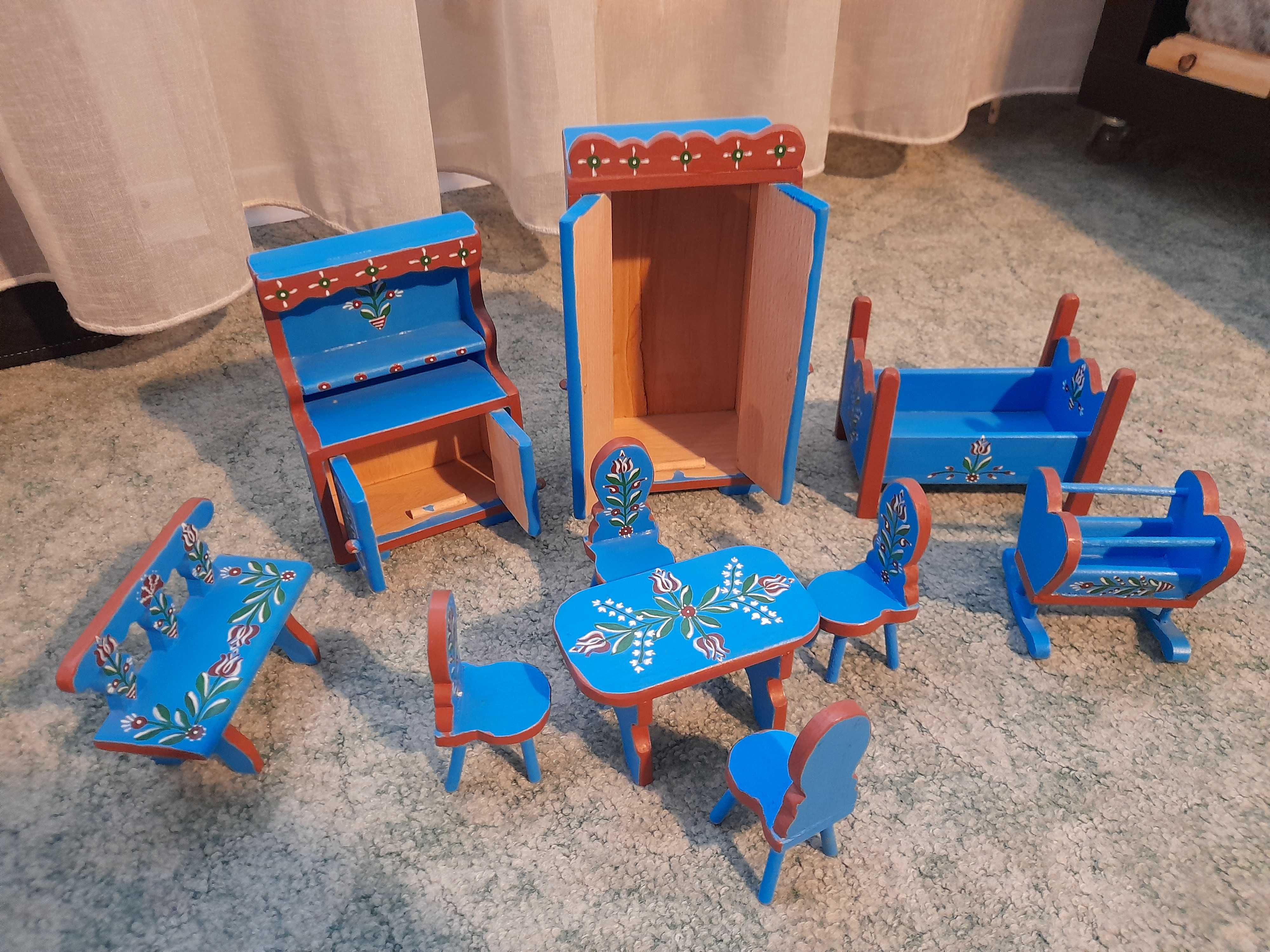 Set 10 piese mobilier lemn, colorate in albastru si pictate, deosebite