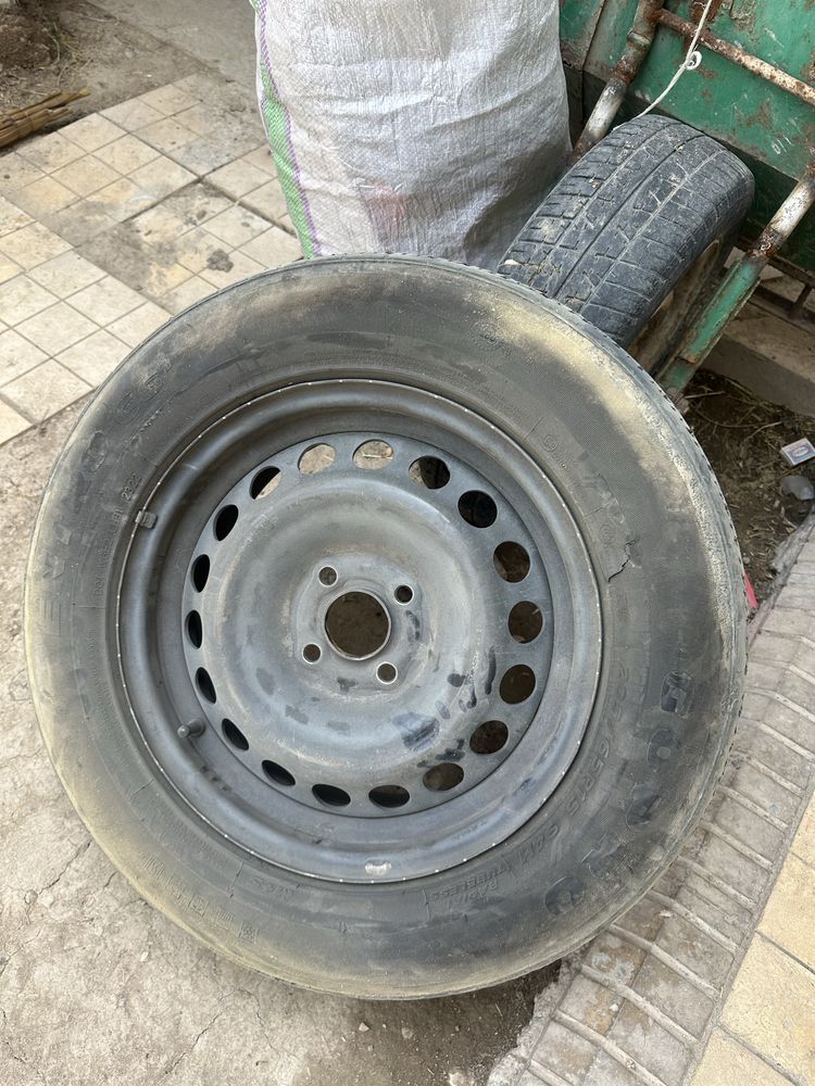 R14 205/65 cobalt qora diskasi bilan balon