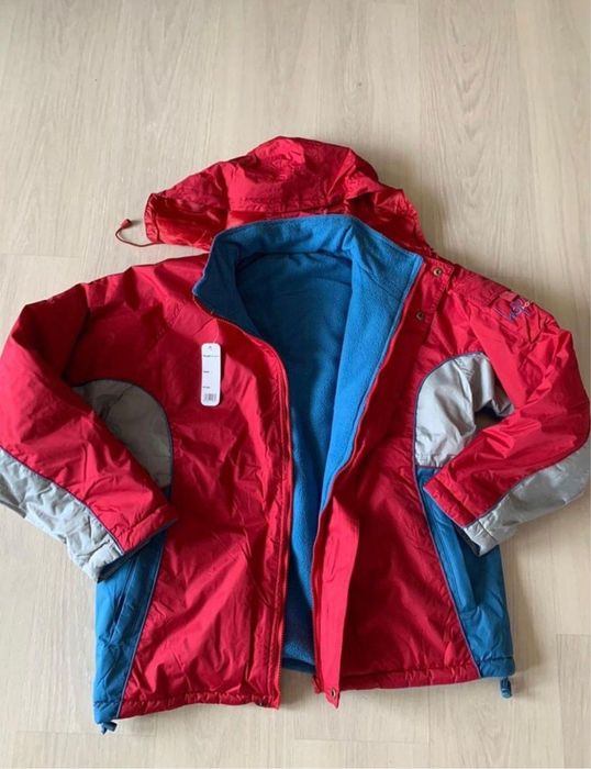 Vând geaca călduroasă M/L.