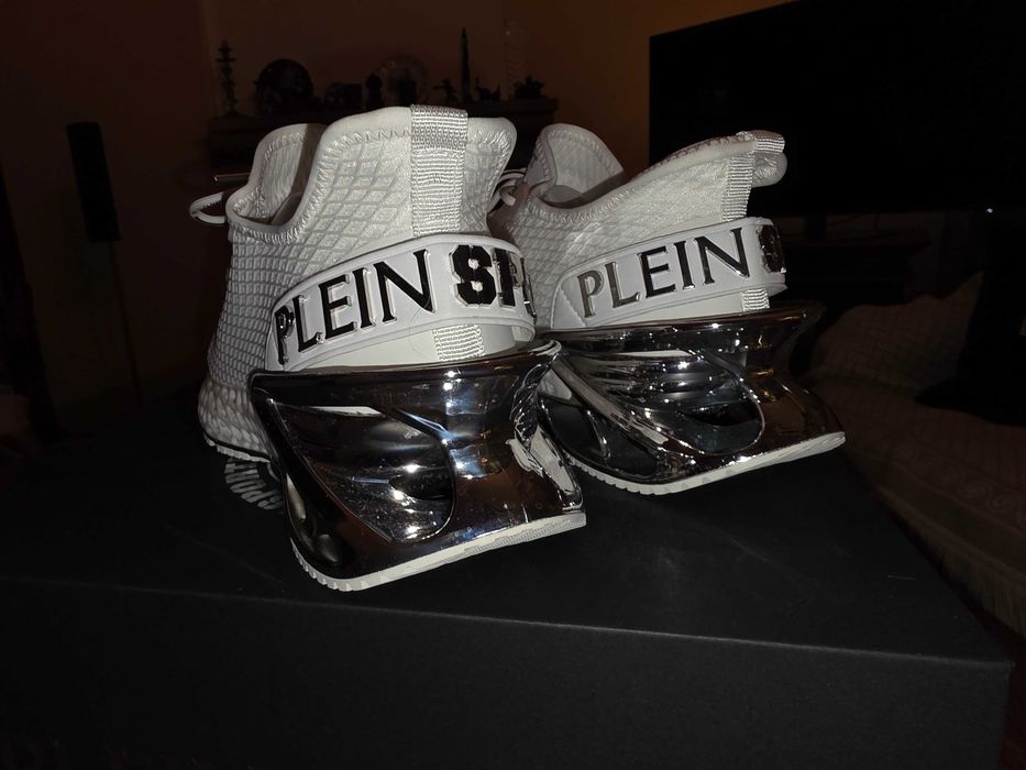 PLEIN SPORT оригинални маратонки размер 42