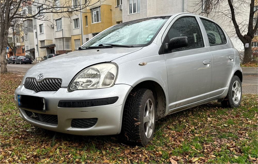 Продавам Toyota Yaris 2005 1.0vvt-i бензин