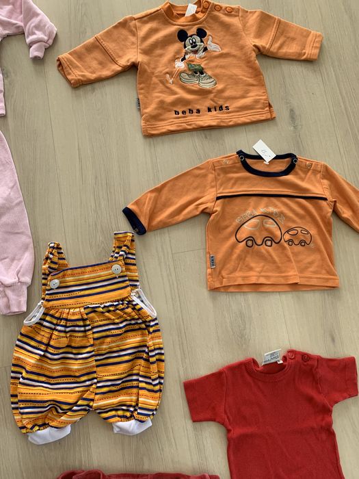 Vand lot haine(1-2 luni) ptr.fete(141).