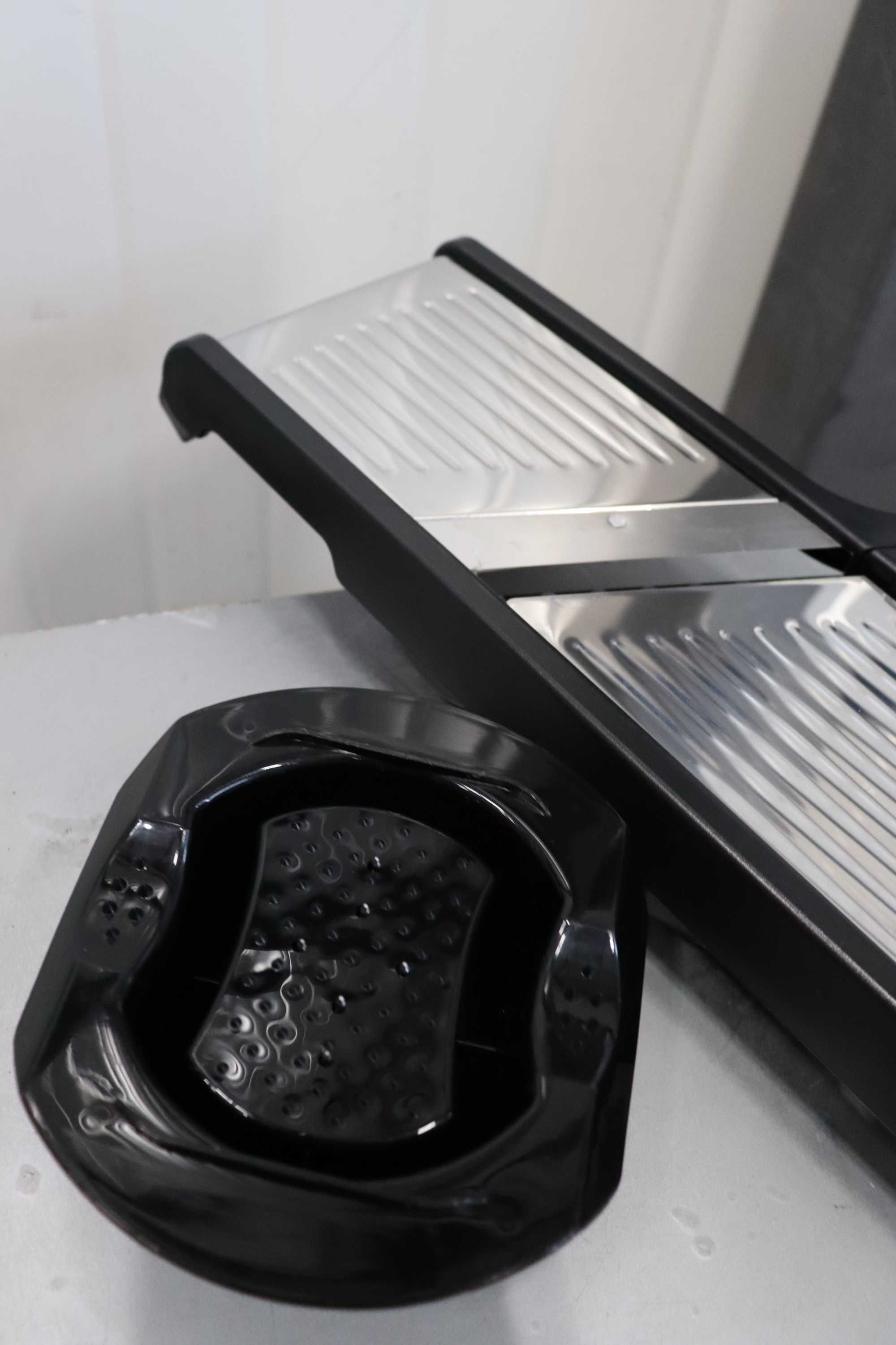 Ренде  MILcea Mandolina slicer 3в1, регулируема, от 0-9 мм