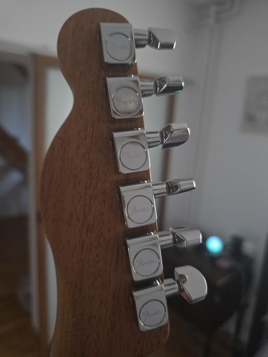 Fender Acoustasonic Player Telecaster – ca nouă, cu husă originală