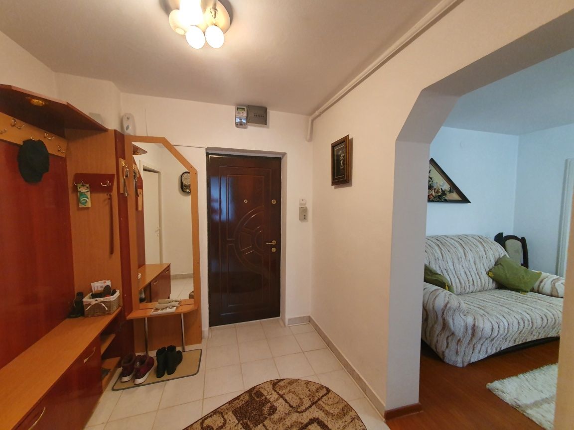 Apartament 3 camere, zona centrala ( Bd. Oituz)