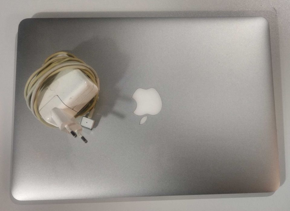 Vand laptop MacBook Air 2017 I5 8GB SSD 128GB