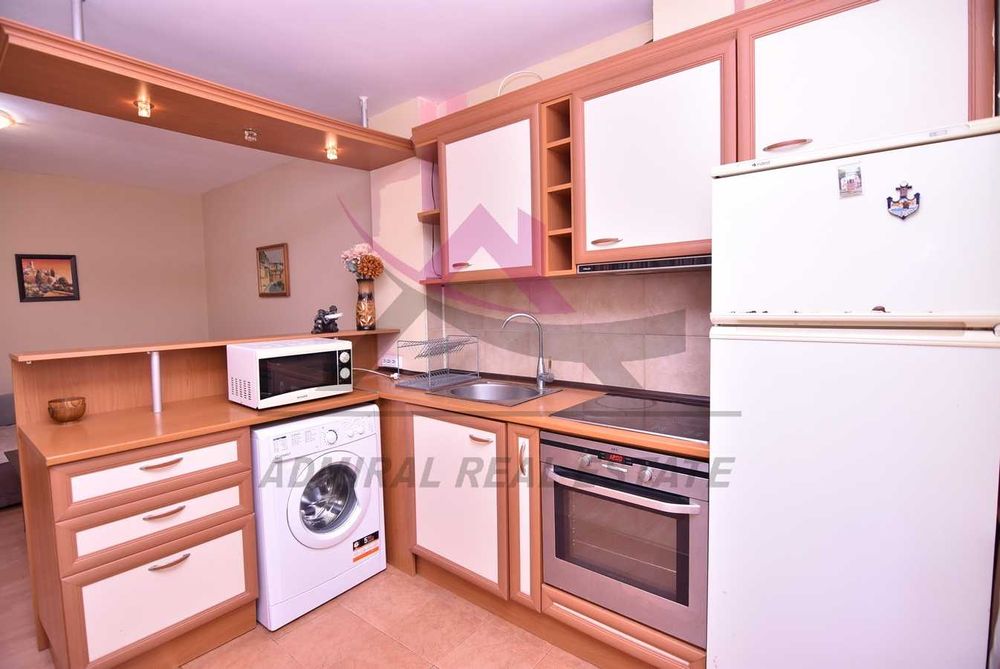 Дава се под наем Двустаен апартамент в Варна, Зимно кино Тракия - 100 кв.м за 511 € - Снимка #1