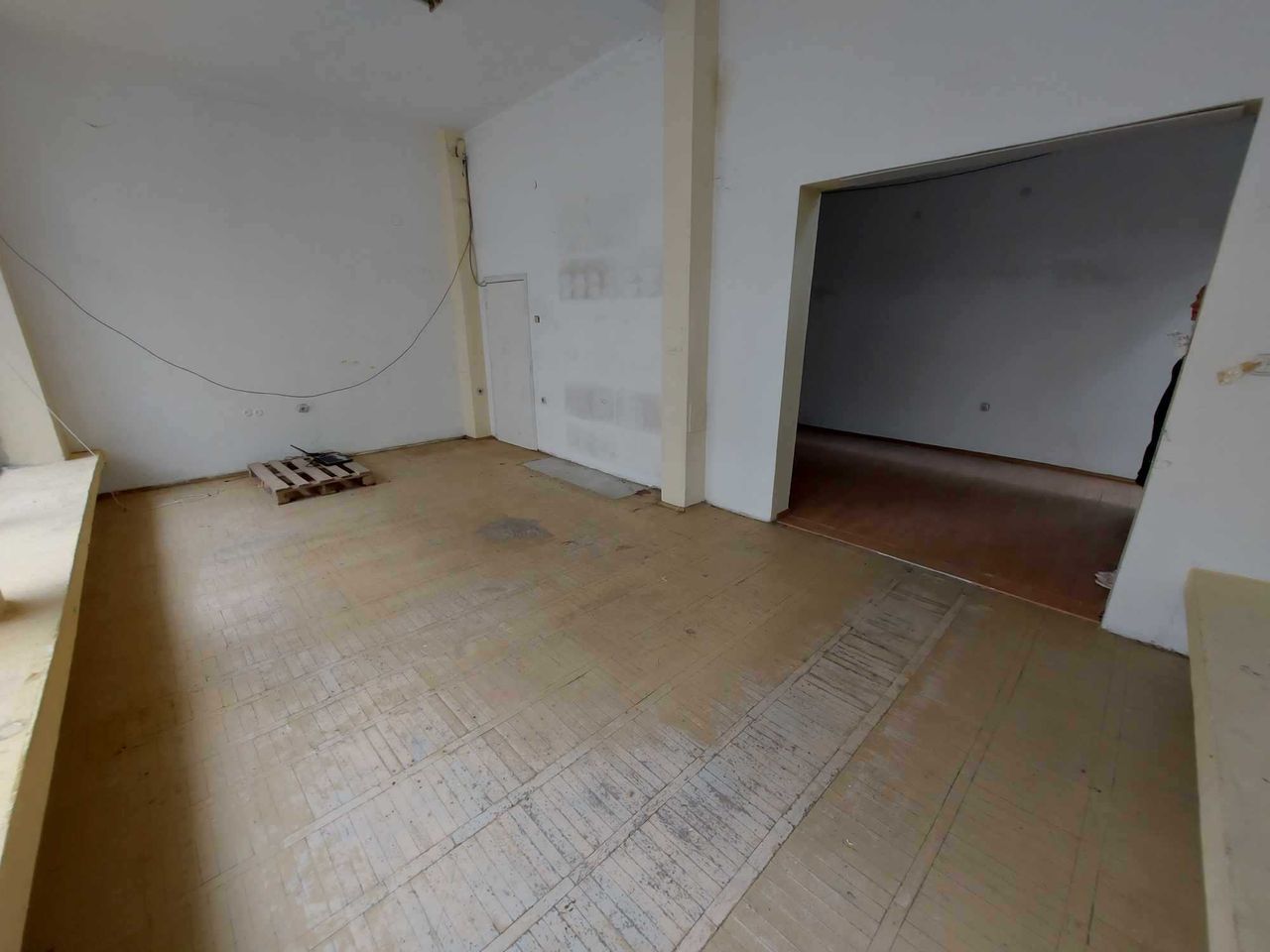 Дава се под наем Магазин в Търговище, Център - 80 кв.м за 357 € - Снимка #3
