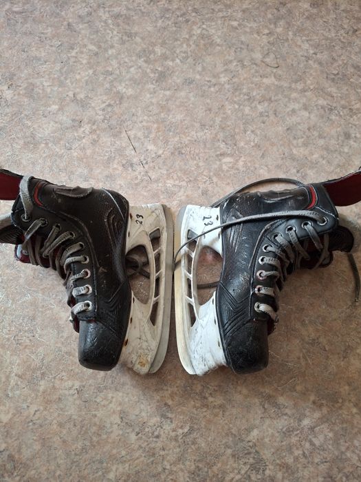 Коньки хоккейные Bauer Vapor.  Размер EUR 36.5, US 4.5 UK 4.O