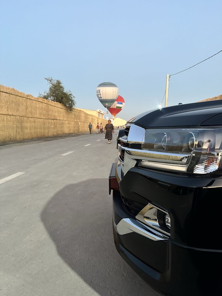 Toyota land cruiser 200