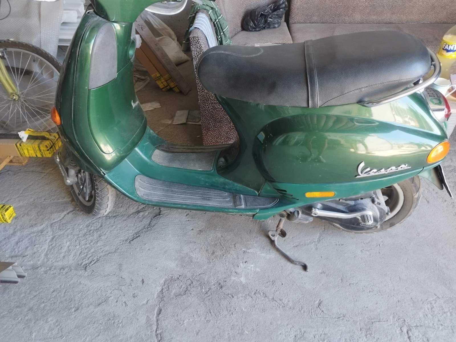 скутер Веспа 125