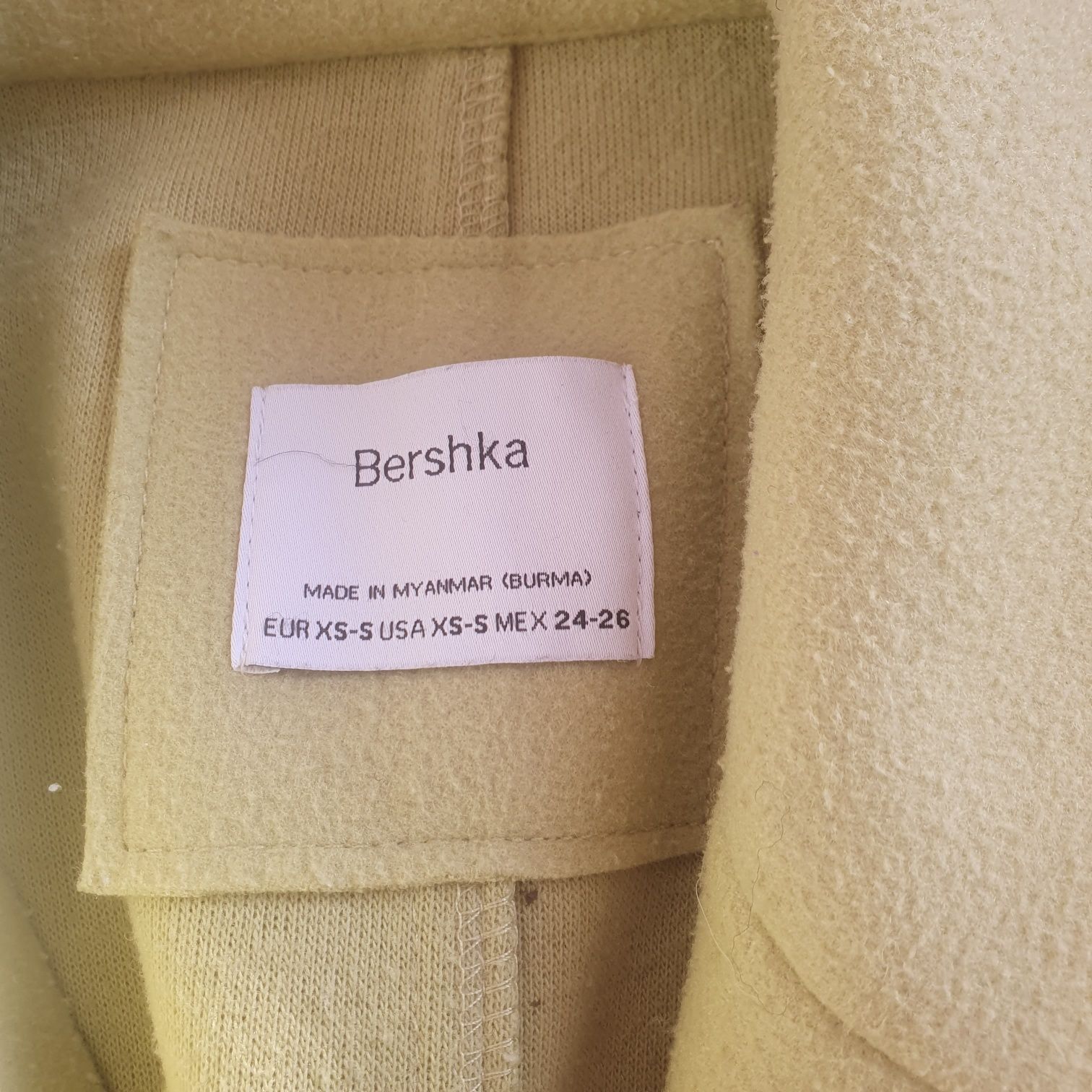 Палта в различни цветове