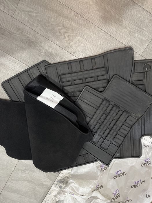 Продам коврики на Nissan Juk