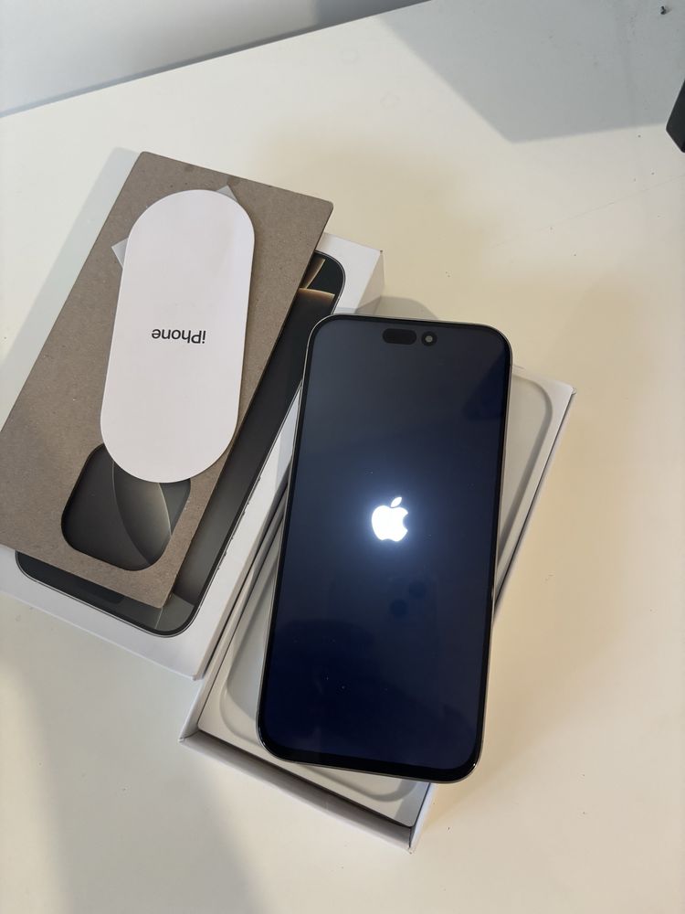 iphone 16 pro max ново