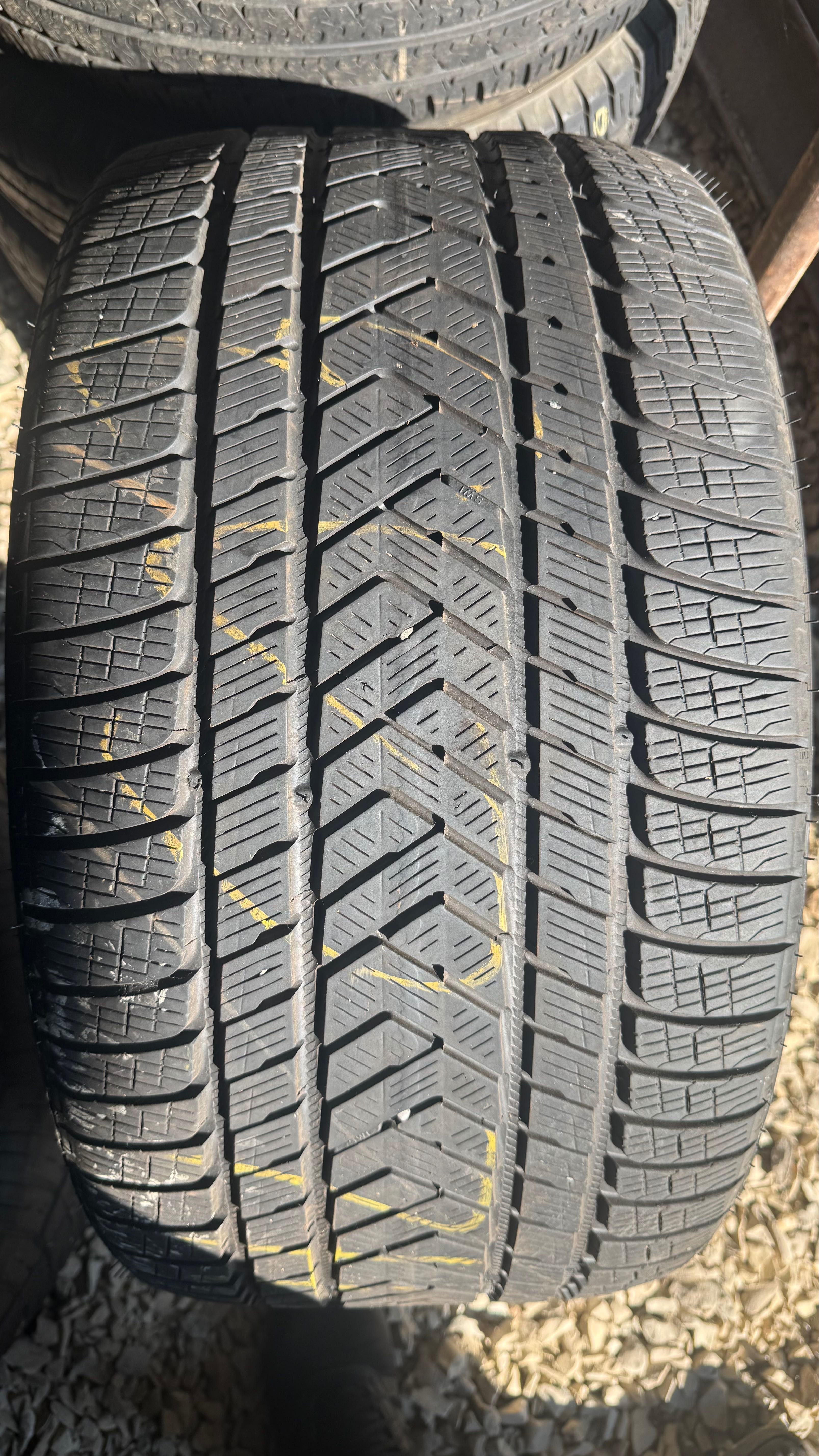 Pirelli scorpion 315/30/22