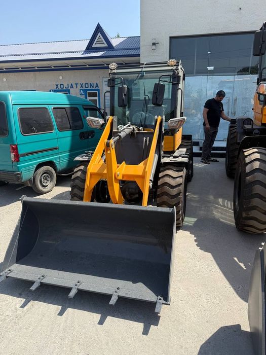 Фронтальный погрузчик 1 куб
