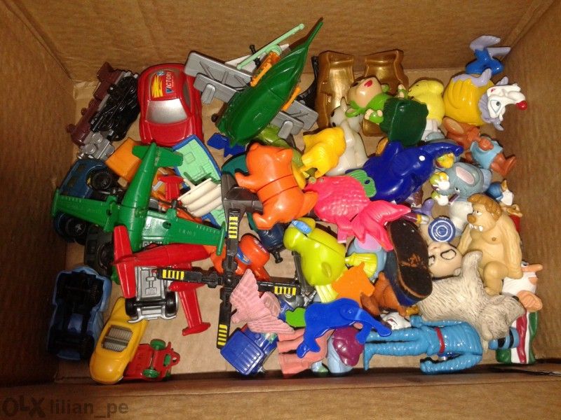 Играчки от "киндер" пластмаса
