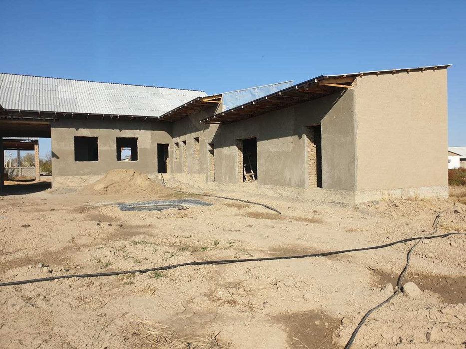 Курулиши тугалланмаган уй сотилади