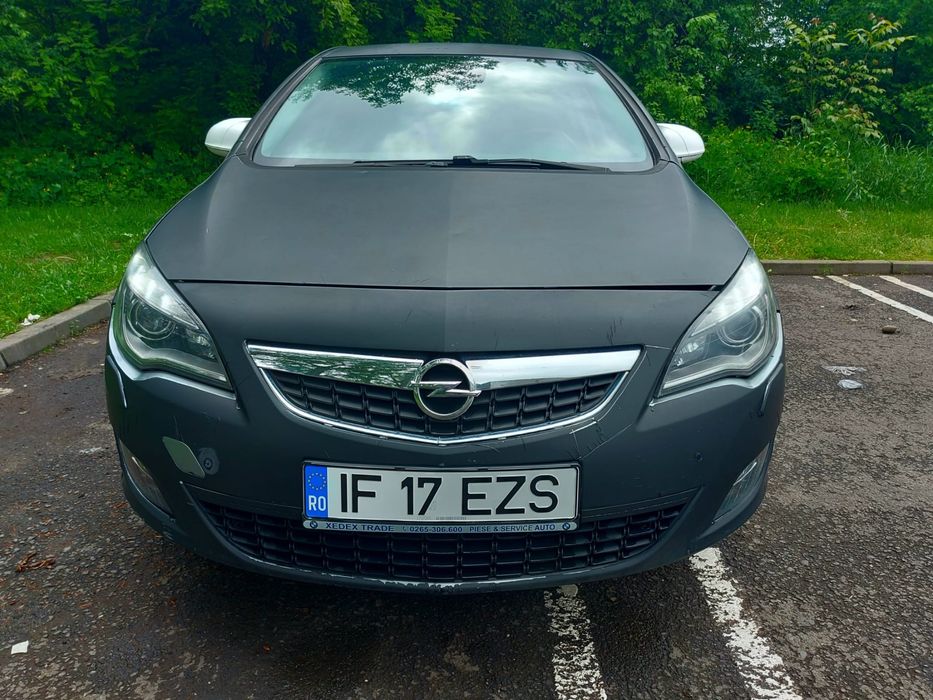 Opel Astra J .2.0 Diesel ,Automata 165CP , piele , navi , camera 2011