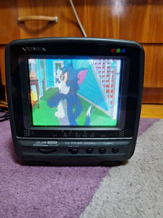 mini Televizor color portabil auto la 12V INTERVISION CTV-140 5'