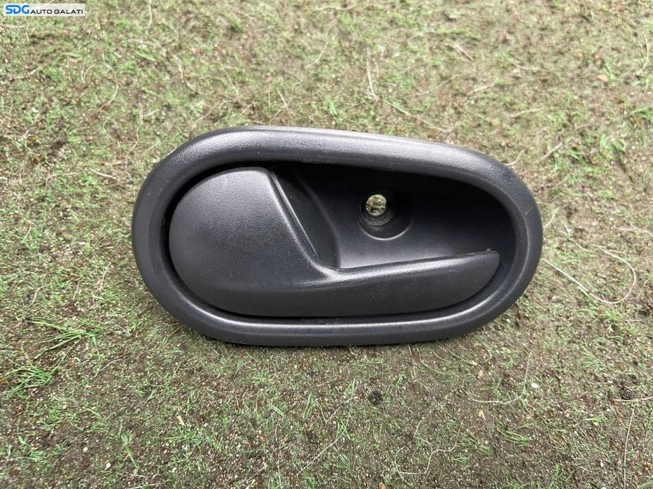 Maner Clapeta Interior Usa Portiera Stanga Spate Dacia Logan 2 2012 - 2022 Cod 806717698R 806717698 [C4512]
