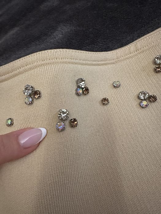 Топ Zara с камъни