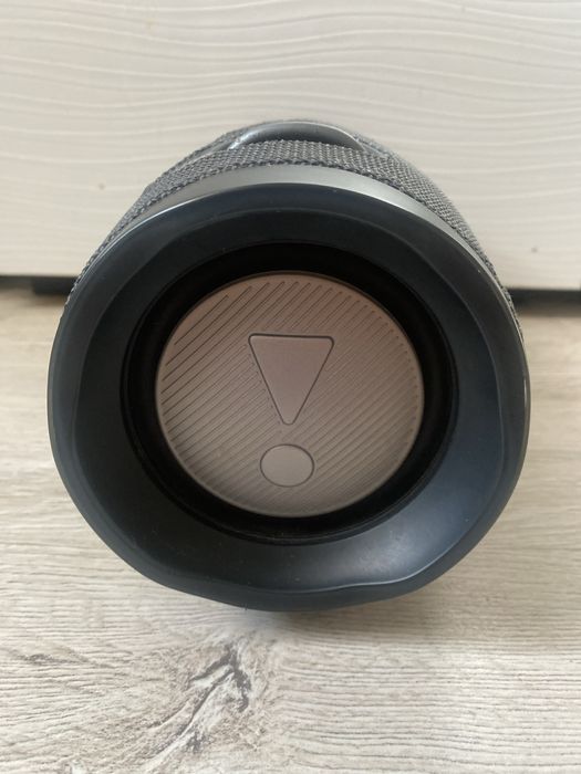 Vand boxa JBL xtreme 2 in stare perfect functionala