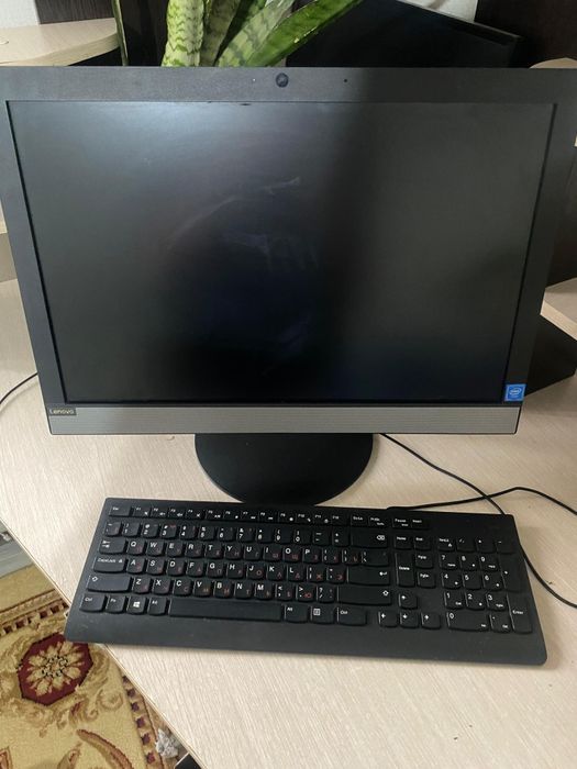 Монитор lenovo + клавиатура, шнурларымен.