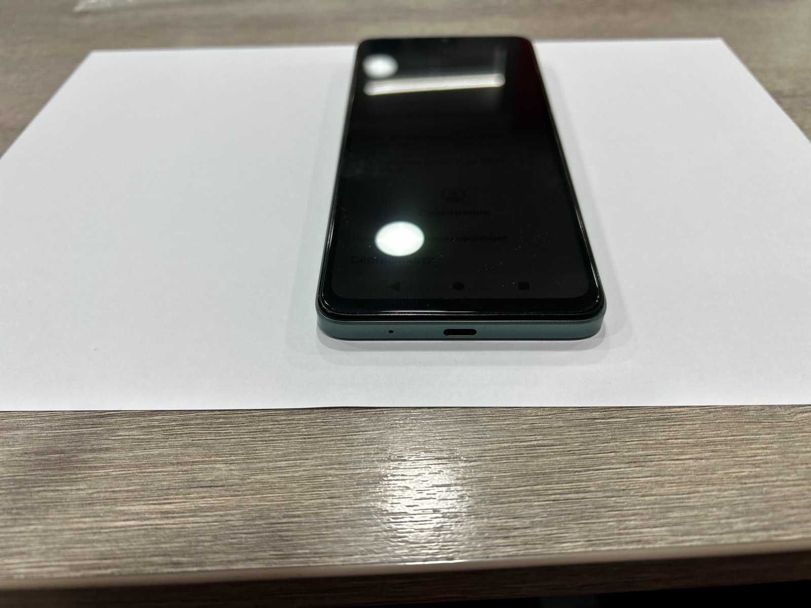 Продавам Xiaomi Redmi A3 - Почти Нов!
