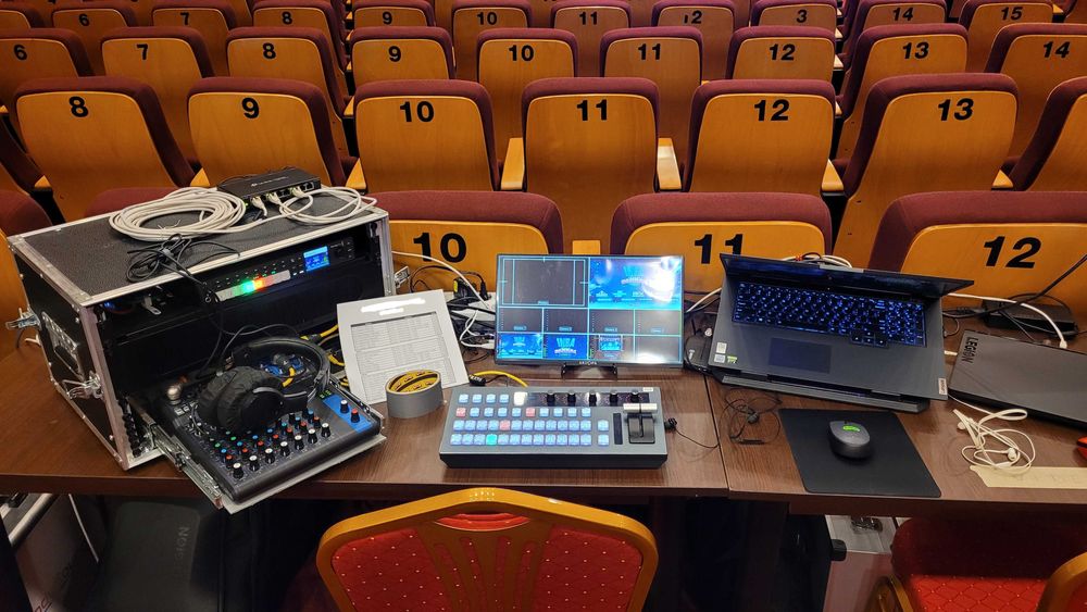 KIT MIXER AUDIO VIDEO PROFESIONAL filmare si transmisie cu 8 camere