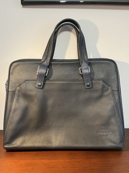 Продам мужскую кожаную сумку GUCCI. Цена: 50000 тг.