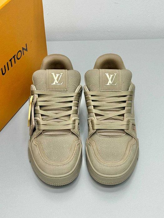 Louis Vuitton LV