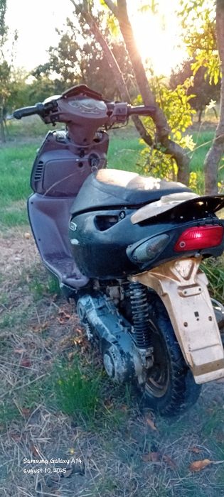 Vând scuter aprilia sonic 80cc