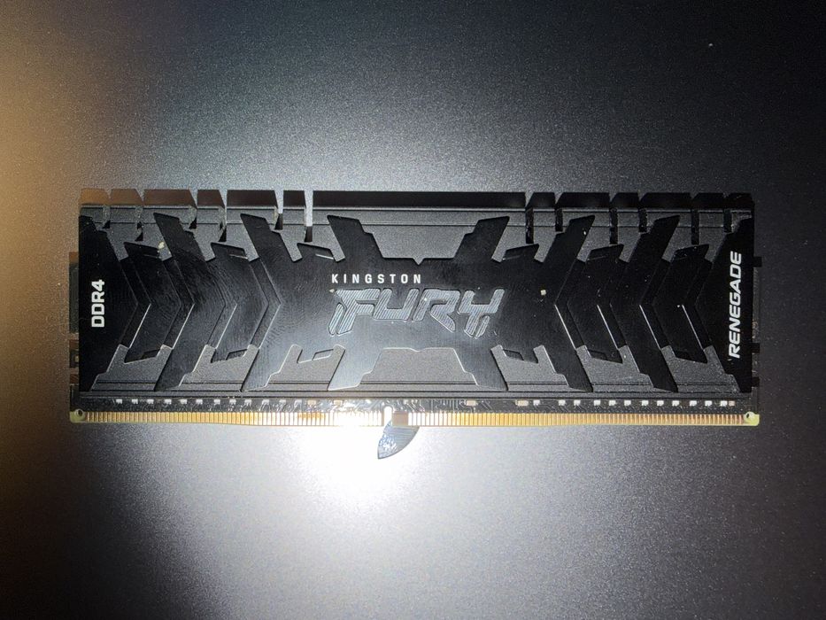 Vand memorie Kingston 16GB, DDR4, 3600MHz, CL16