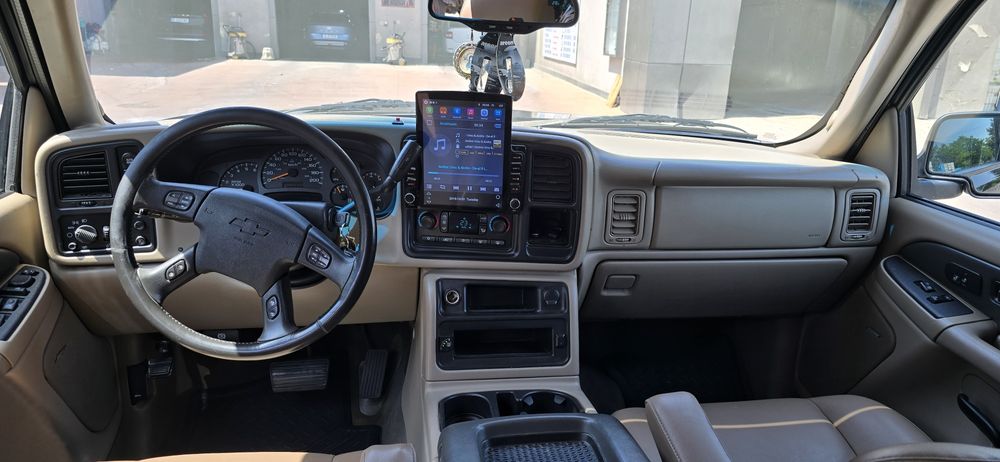 Vând sau schimb Chevrolet Avalanche  autoutilitara cu gaz