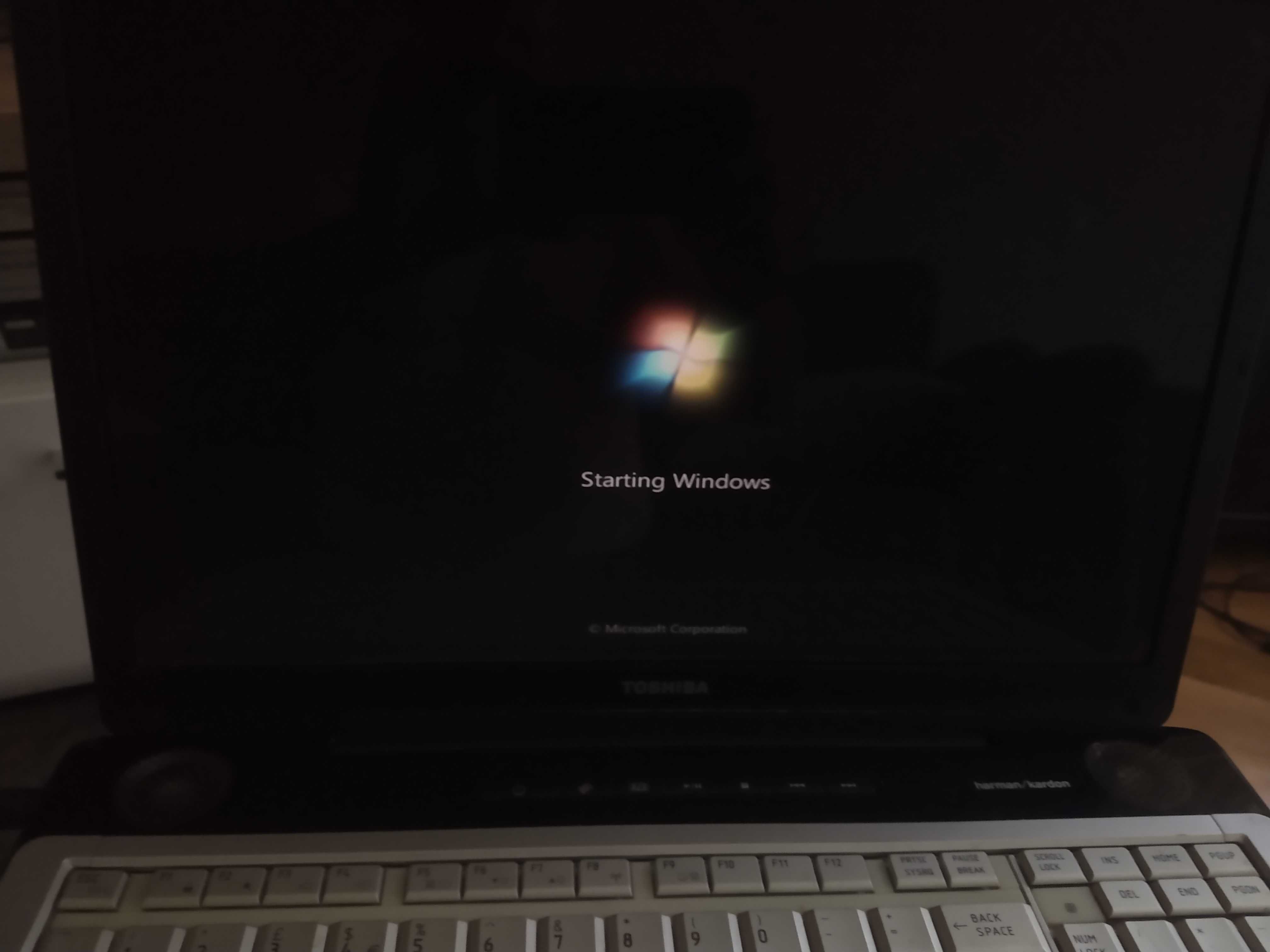 Toshiba Satellite P200D-11L