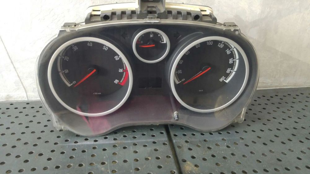 Ceasuri bord benzina opel corsa d s07 p0013252140 1303304b